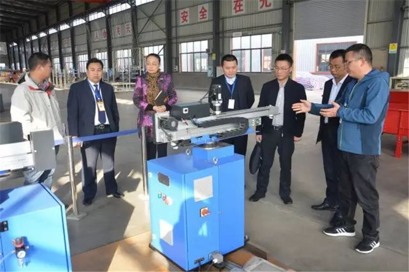 天易示范区、县经信局、天易示范区经济发展部领导一行莅临傲派