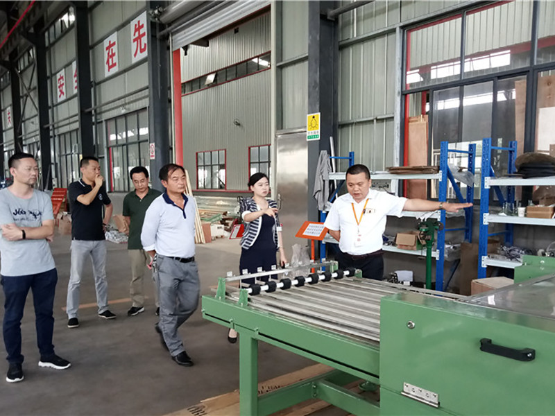 副县长陈虹伶一行莅临傲派自动化